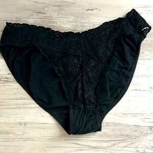 Vive La Difference black lace panties